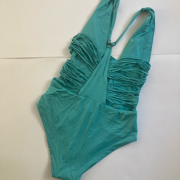 Isabella Rose Green Strappy One Piece NWT Medium - Picture 3 of 4